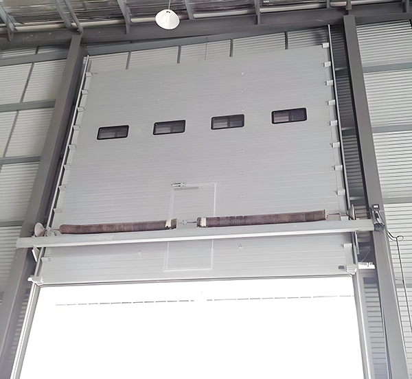 临潭工业滑升门