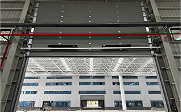 临潭工业提升门