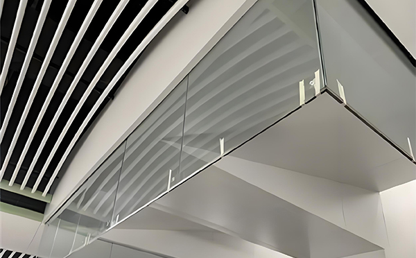 临潭玻璃挡烟垂壁