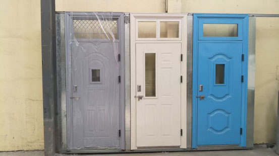 临潭学校教室门