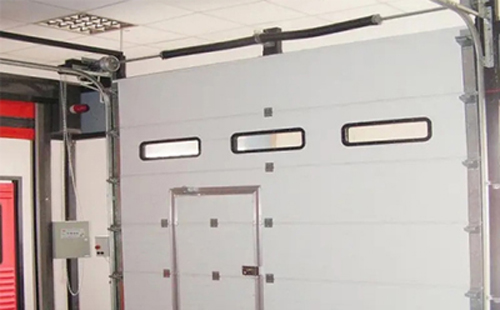 临潭工业提升门的安装方法