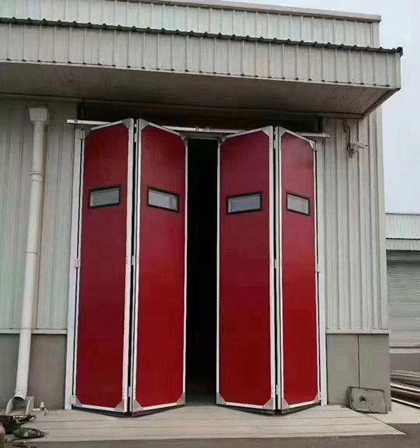 临潭工业折叠门在大型装配车间出入口的应用实例